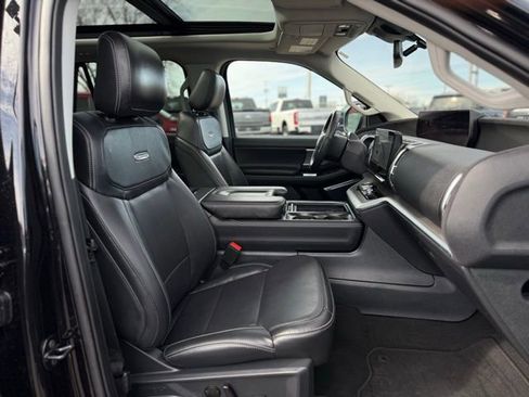 Used 2025 Ford Expedition Max Platinum image 20