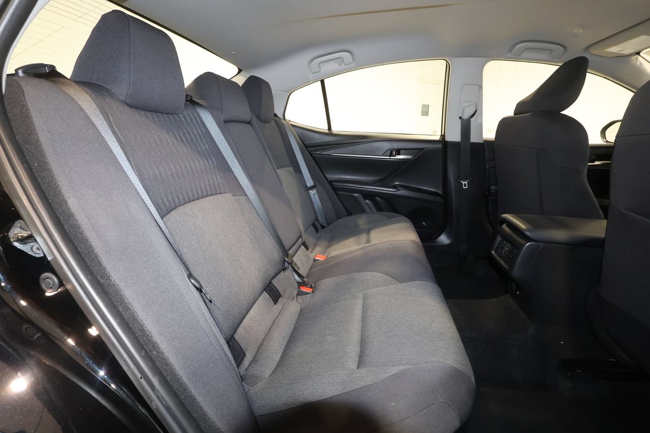 Used 2025 Toyota Camry LE FWD image 25