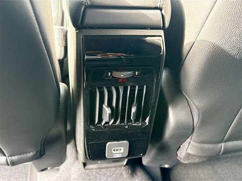 New 2026 Jeep Compass Latitude image 26