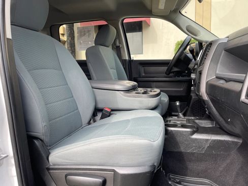 Used 2018 RAM 2500 Tradesman w/ Chrome Appearance Group AWD/4WD image 23