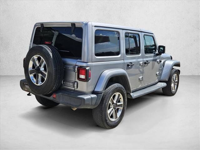 Used 2018 Jeep Wrangler Unlimited Sahara AWD/4WD image 5