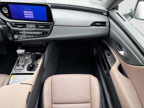 New 2025 Lexus ES 350 w/ Premium Package image 18