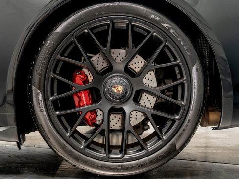 Used 2016 Porsche 911 Cabriolet image 11