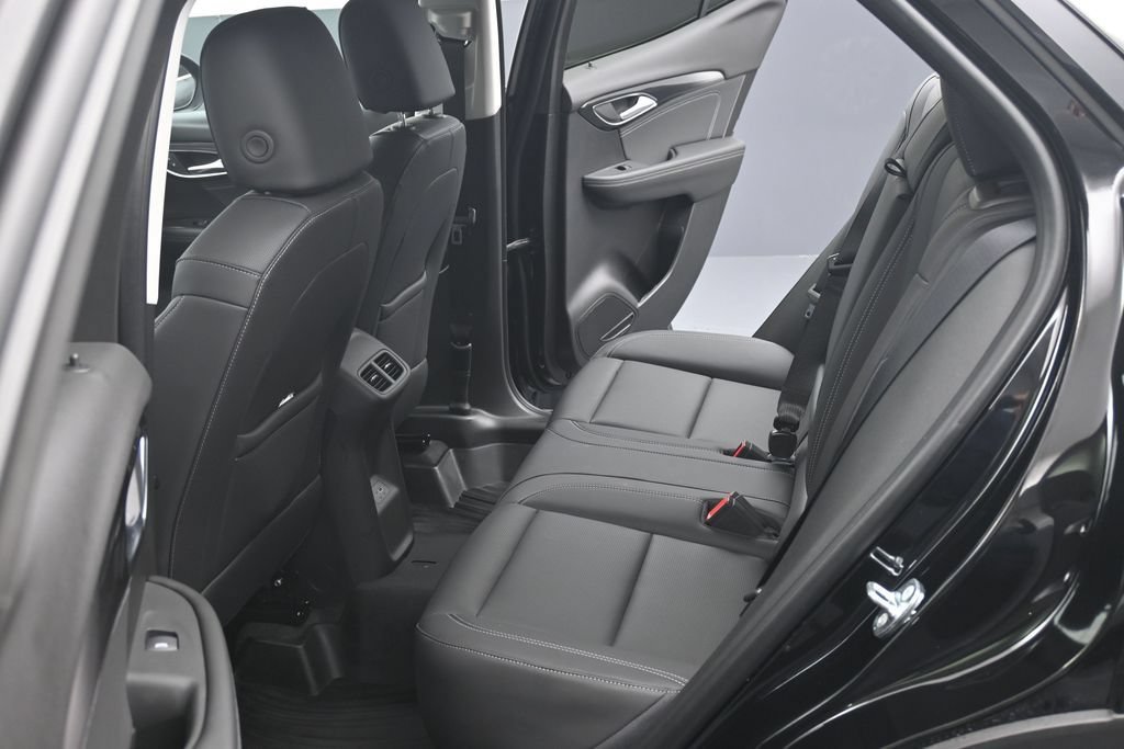 Certified 2026 Buick Envision Preferred AWD/4WD image 13