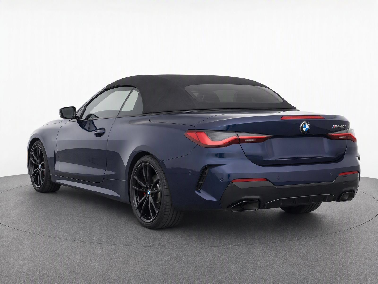 Used 2024 BMW M440i Convertible w/ Premium Package RWD image 7