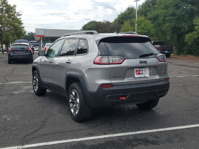 Used 2019 Jeep Cherokee Trailhawk AWD/4WD image 3