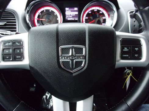 Used 2020 Dodge Grand Caravan GT image 11