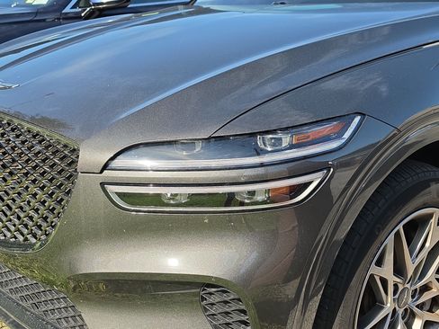Used 2025 Genesis GV70 2.5T AWD/4WD image 9