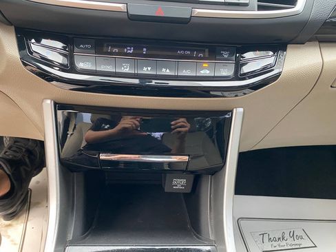 Used 2017 Honda Accord LX image 23