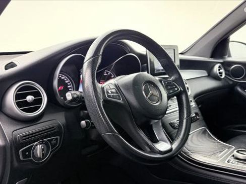 Used 2018 Mercedes-Benz GLC 300 image 24
