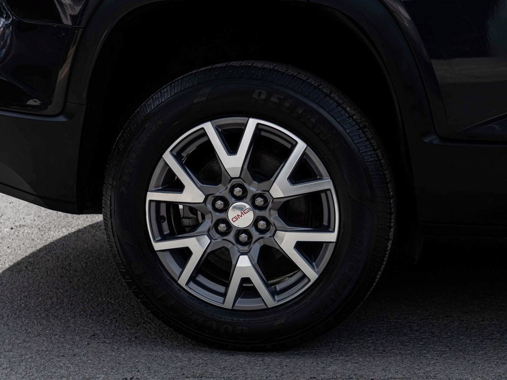 Used 2020 GMC Acadia SLT AWD/4WD image 10
