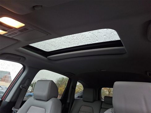 Used 2020 Honda CR-V Touring image 15