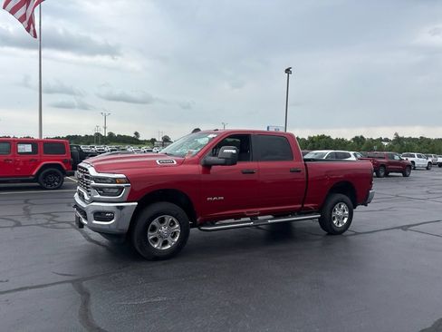 Used 2026 RAM 2500 Big Horn AWD/4WD image 3
