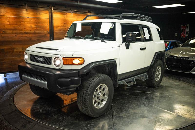 Used 2012 Toyota FJ Cruiser 4WD w/ Convenience Pkg image 2