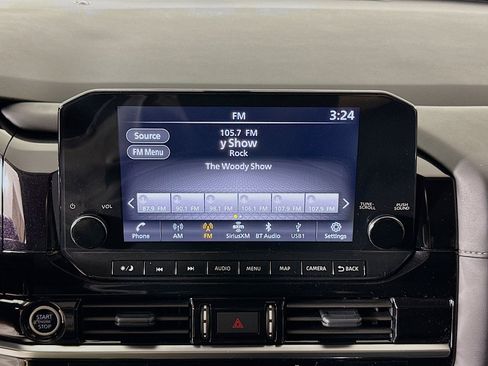 Used 2024 Nissan Pathfinder SL AWD/4WD image 21
