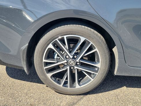 Used 2025 Toyota Camry XLE w/ Premium Plus Package image 5