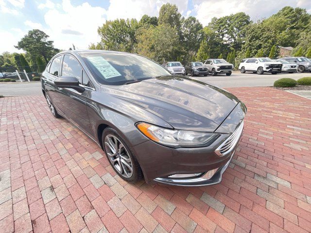 Used 2017 Ford Fusion SE w/ Equipment Group 201A FWD image 38