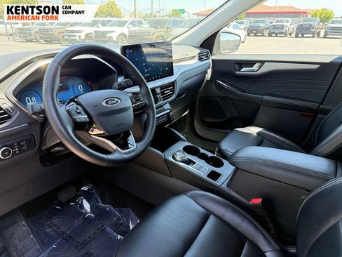 Used 2024 Ford Escape Platinum AWD/4WD image 29