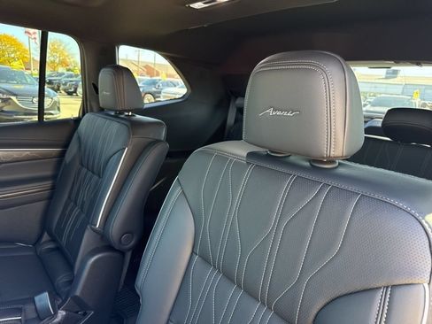 New 2026 Buick Enclave Avenir w/ Super Cruise Package AWD/4WD image 30