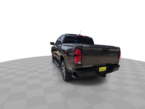 Used 2024 Chevrolet Colorado Z71 w/ Z71 Convenience Package 2 AWD/4WD image 7