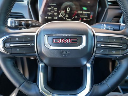 Used 2025 GMC Terrain Elevation image 25