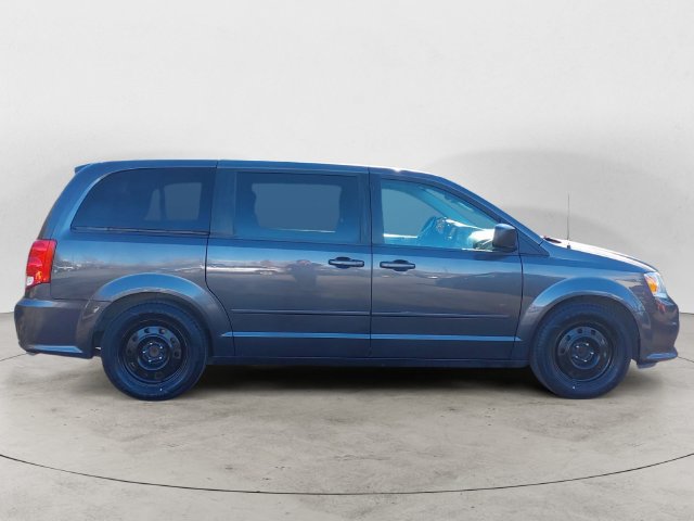 Used 2016 Dodge Grand Caravan SE w/ Quick Order Package 29E SE FWD image 4