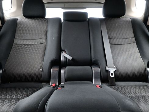 Used 2020 Nissan Rogue S image 14