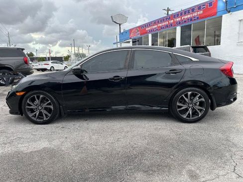 Used 2019 Honda Civic Sport image 2
