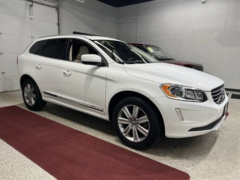 Used 2017 Volvo XC60 T5 Inscription w/ Preferred Option Package image 9