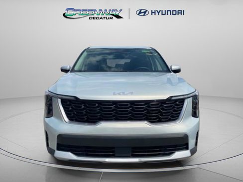Used 2026 Kia Sorento LX image 2