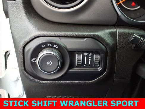 Used 2022 Jeep Wrangler Sport image 14