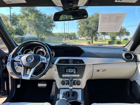Used 2013 Mercedes-Benz C 250 Sedan image 18
