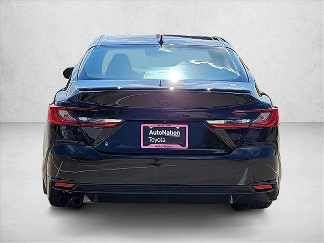 Used 2025 Toyota Camry SE w/ Convenience Package FWD image 8