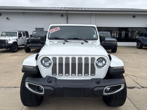 Used 2019 Jeep Wrangler Unlimited Sahara w/ Safety Group image 2