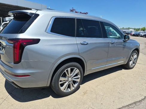Used 2023 Cadillac XT6 Premium Luxury AWD/4WD image 4