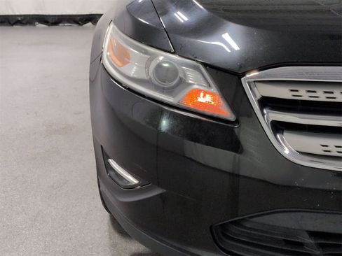 Used 2010 Ford Taurus SEL image 11