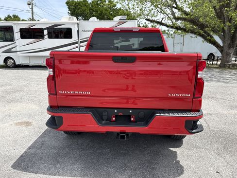 Used 2022 Chevrolet Silverado 1500 Custom AWD/4WD image 4