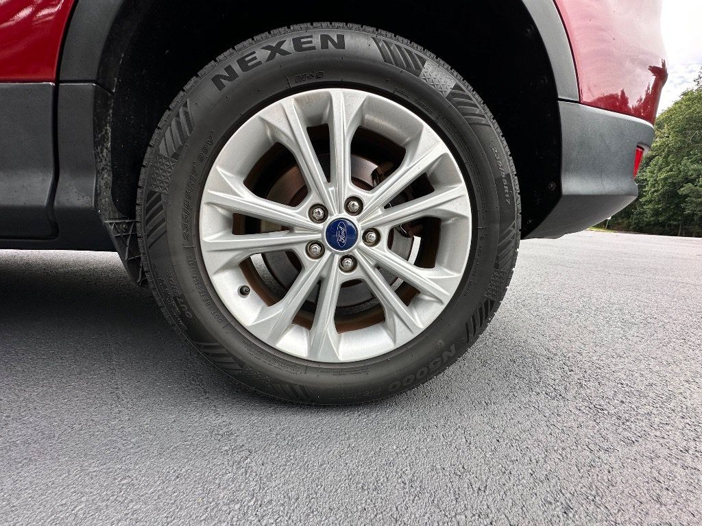 Used 2017 Ford Escape SE FWD image 31
