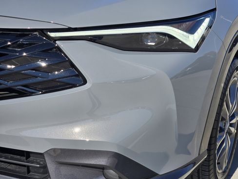 Certified 2025 Acura ADX Base image 7