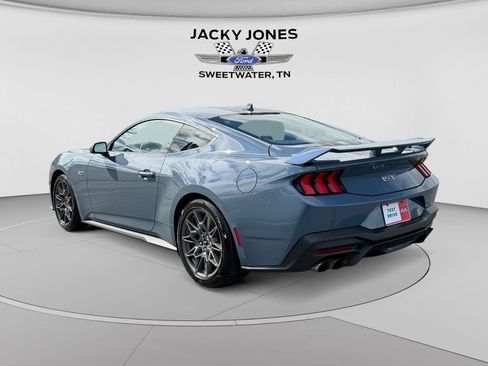Used 2025 Ford Mustang GT Premium w/ GT Performance Package RWD image 3