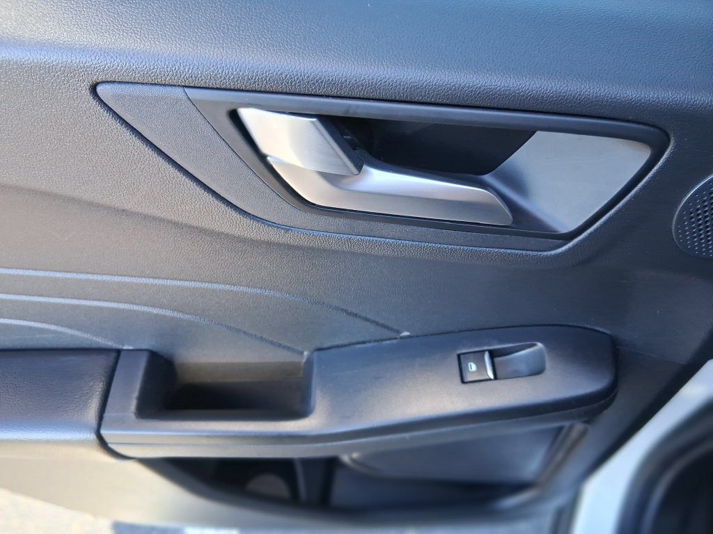 Used 2023 Ford Escape SE w/ PHEV Premium Package FWD image 17