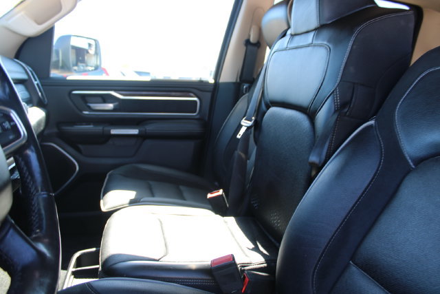 Used 2019 RAM 1500 Laramie AWD/4WD image 38