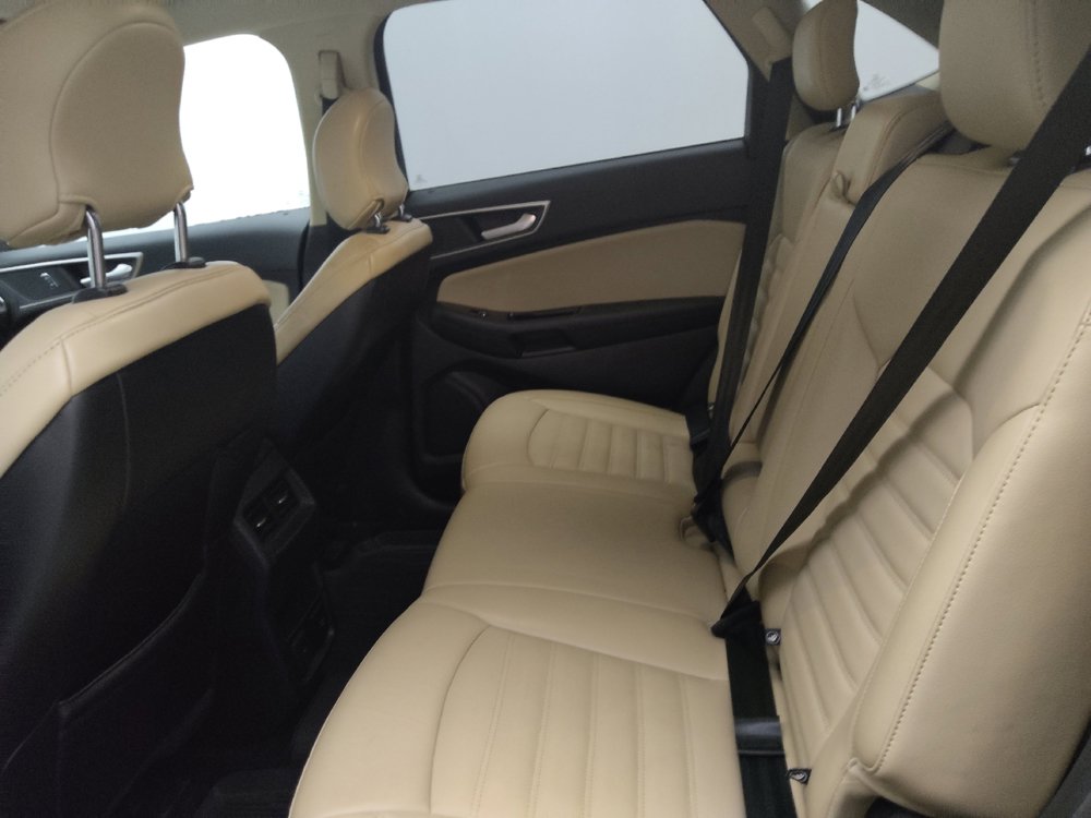 Used 2018 Ford Edge SEL w/ Equipment Group 201A AWD/4WD image 18