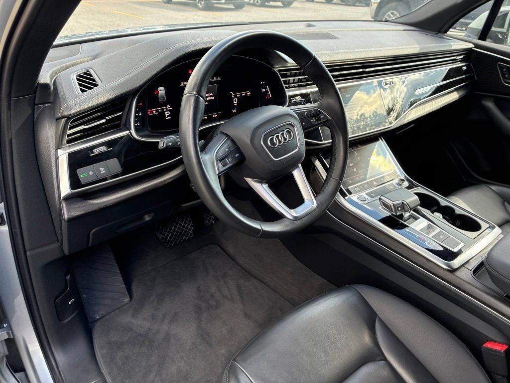 Used 2023 Audi Q7 2.0T Premium w/ Convenience Package AWD/4WD image 14