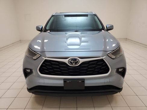 Used 2023 Toyota Highlander XLE FWD image 25