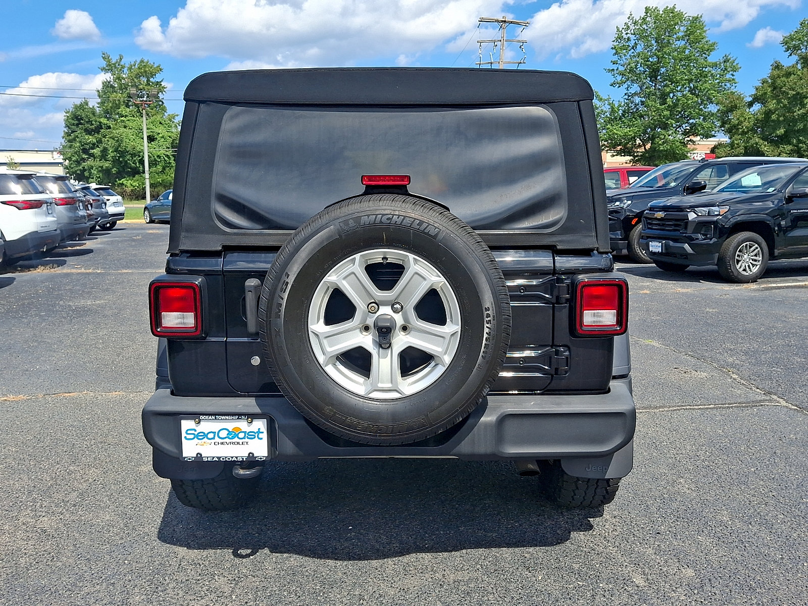 Used 2018 Jeep Wrangler Unlimited Sport S AWD/4WD image 5