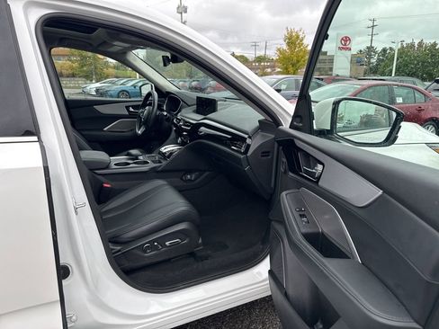 Used 2023 Acura MDX SH-AWD image 8