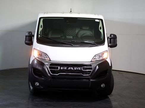 Used 2025 RAM ProMaster 2500 w/ U-Haul Equipment Group FWD image 9