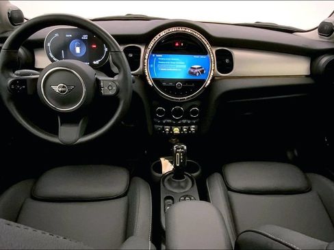 Used 2024 MINI Cooper SE FWD image 16