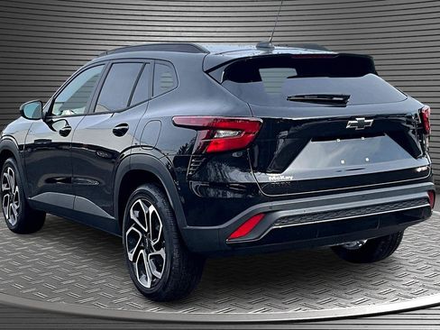 Used 2026 Chevrolet Trax RS w/ Sunroof Package image 4